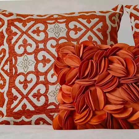 Residenza Lucano - Red